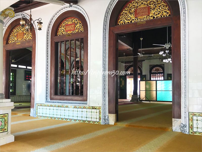 カンポン・クリン・モスクの礼拝堂の中